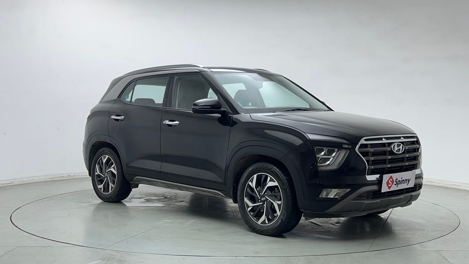 Used 2024 Hyundai Creta SX (O) 1.5 Petrol IVT Petrol Automatic exterior RIGHT FRONT CORNER VIEW