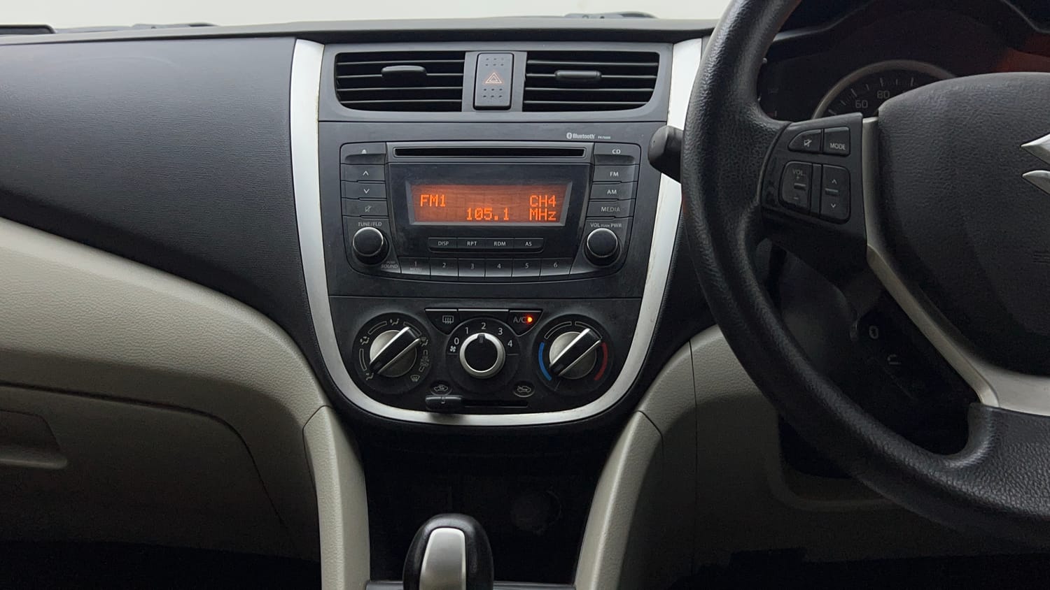 Used 2017 Maruti Suzuki Celerio ZXi AMT Petrol Automatic interior MUSIC SYSTEM & AC CONTROL VIEW