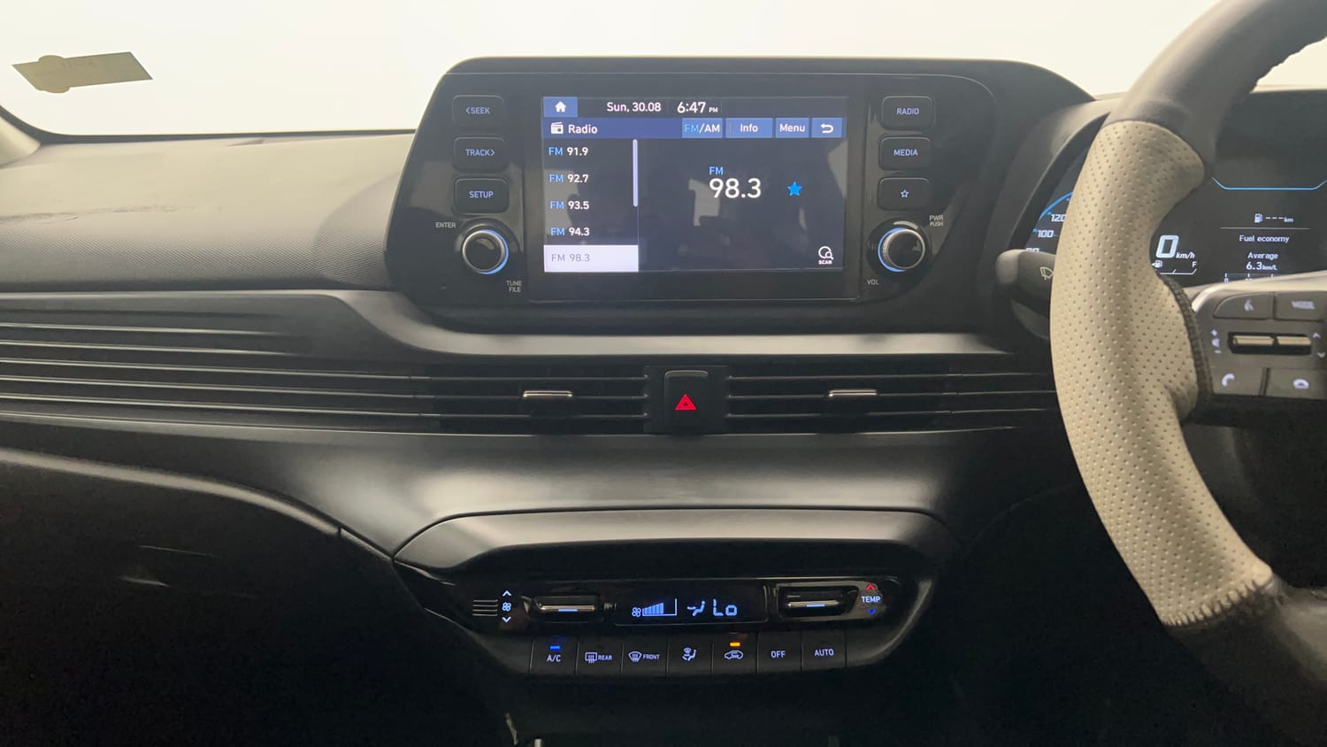 Used 2023 Hyundai New i20 Sportz 1.2 MT Petrol Manual interior MUSIC SYSTEM & AC CONTROL VIEW