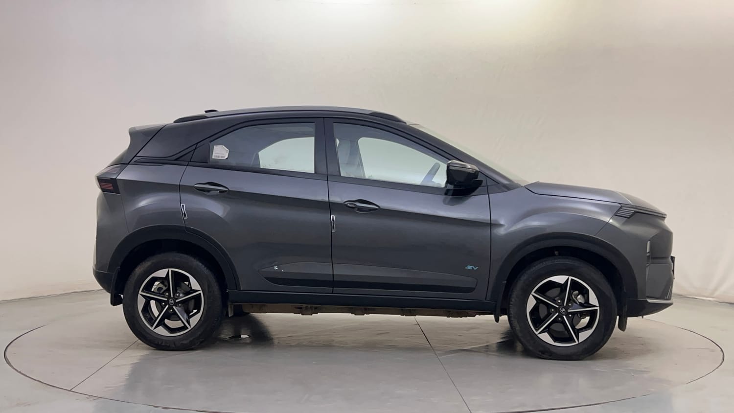 Used 2025 Tata Nexon EV Empowered 45 Electric Automatic exterior RIGHT SIDE VIEW