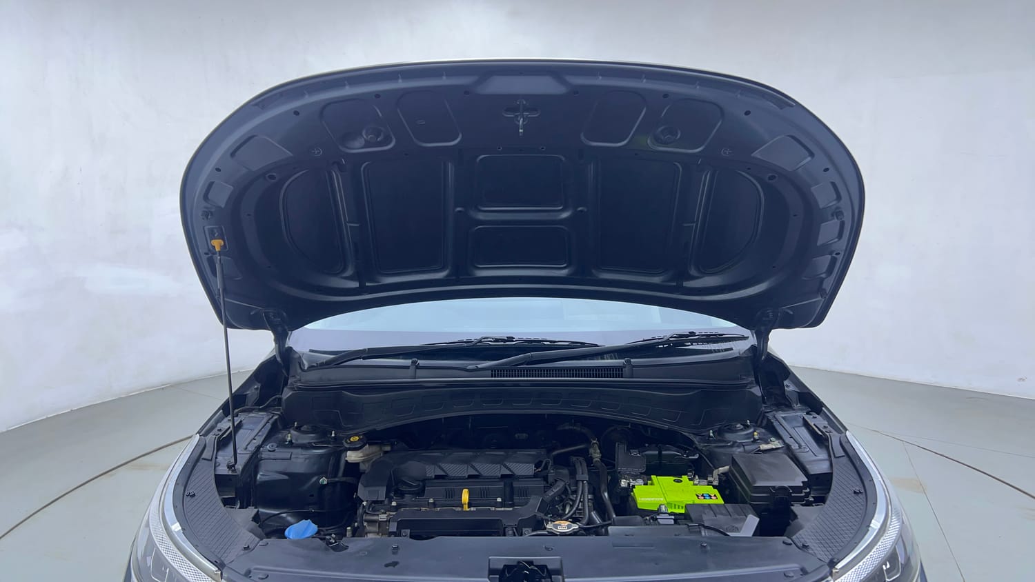 Used 2020 Kia Seltos HTX 1.5 Petrol Manual engine ENGINE & BONNET OPEN FRONT VIEW