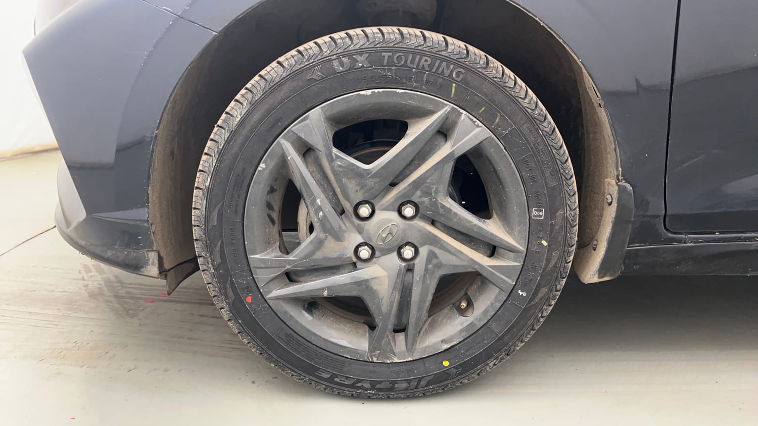 Used 2023 Hyundai New i20 Sportz 1.2 MT Petrol Manual tyres LEFT FRONT TYRE RIM VIEW