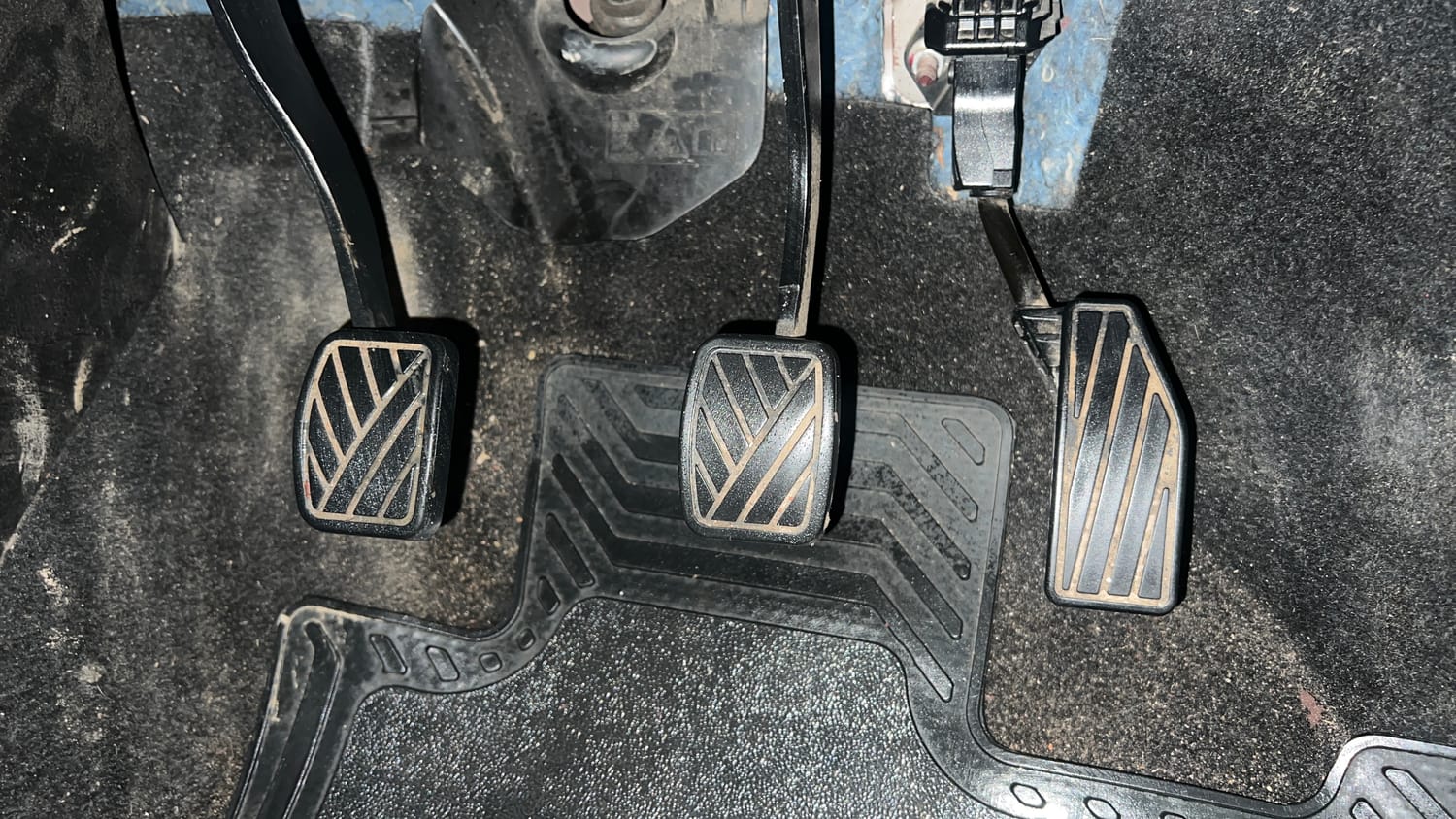 Used 2020 Maruti Suzuki XL6 Alpha MT Petrol Petrol Manual interior PEDALS VIEW