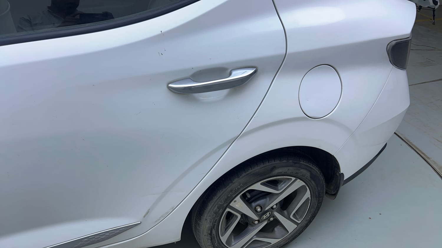 Used 2021 Hyundai Aura SX Plus 1.2 AMT Petrol Petrol Automatic dents MINOR SCRATCH