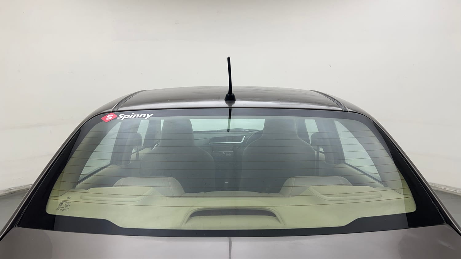 Used 2016 Honda Amaze 1.2 SX i-VTEC Petrol Manual exterior BACK WINDSHIELD VIEW