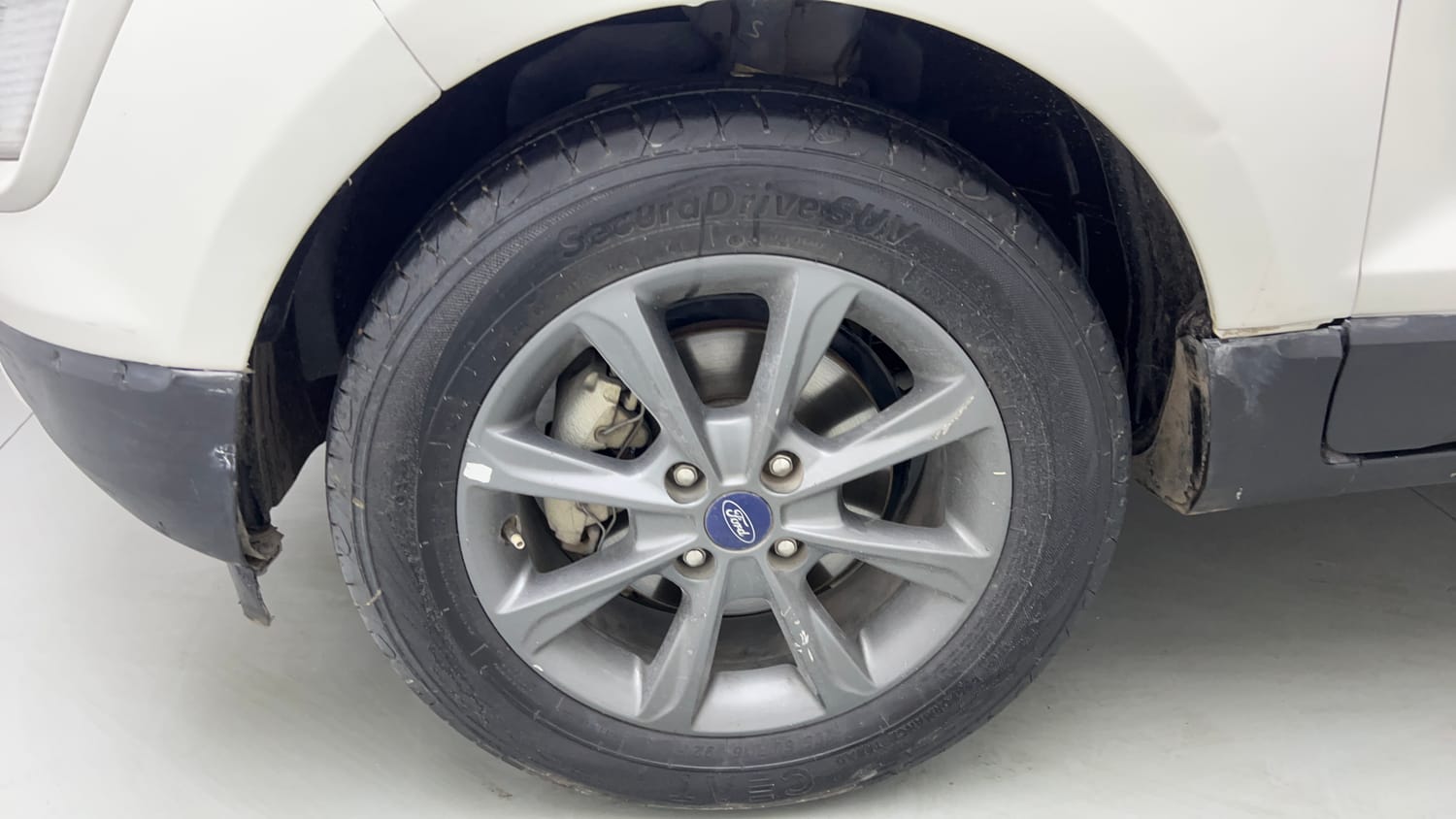 Used 2020 Ford EcoSport Titanium 1.5L Ti-VCT Petrol Manual tyres LEFT FRONT TYRE RIM VIEW