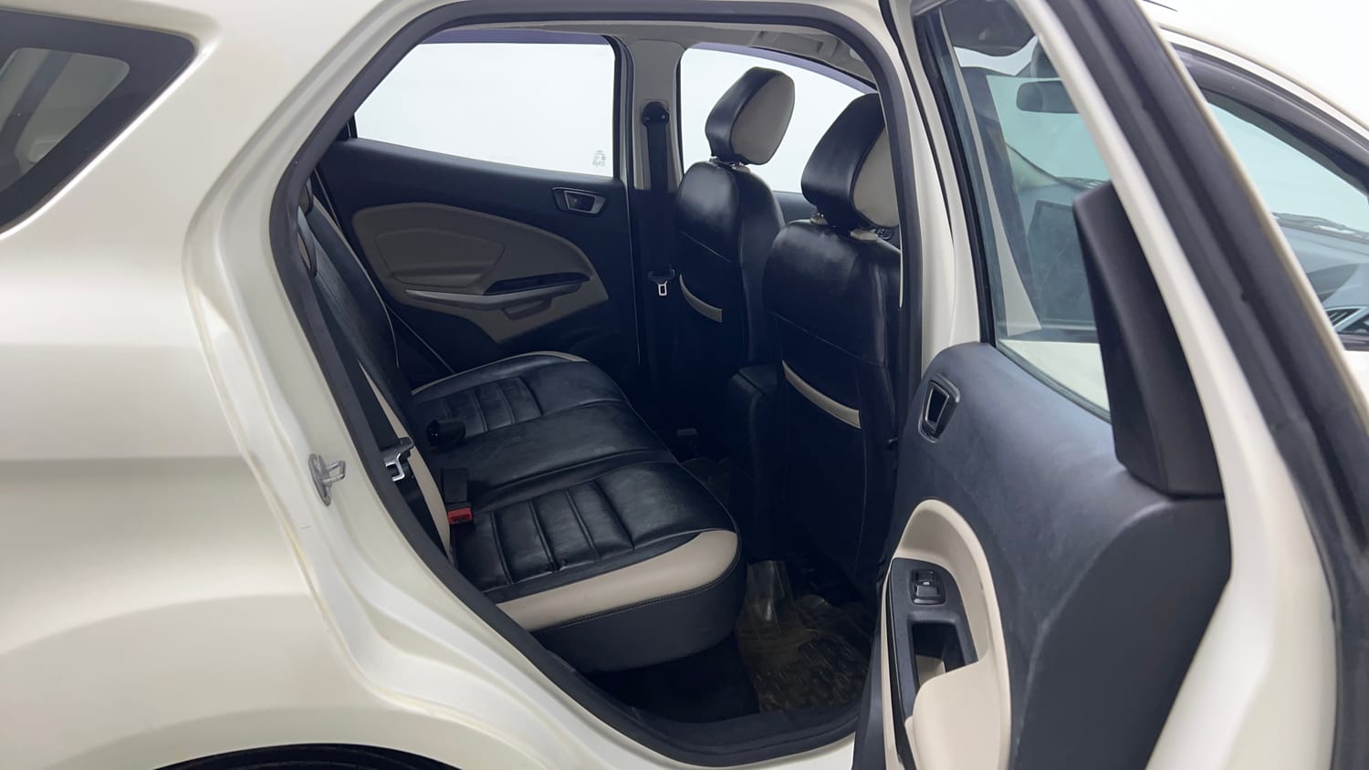 Used 2020 Ford EcoSport Titanium 1.5L Ti-VCT Petrol Manual interior RIGHT SIDE REAR DOOR CABIN VIEW