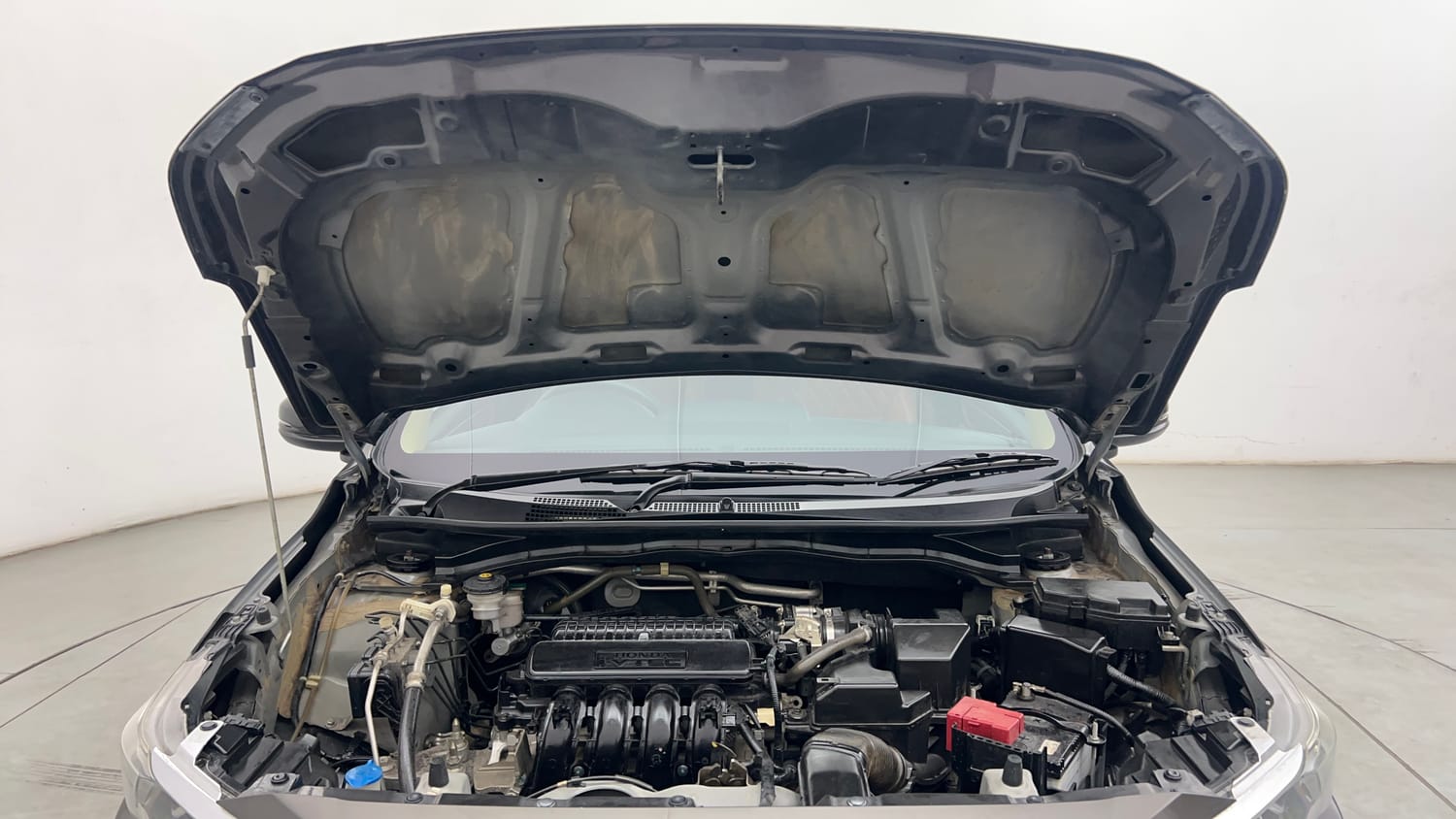 Used 2023 Honda Amaze VX MT 1.2 Petrol Petrol Manual engine ENGINE & BONNET OPEN FRONT VIEW