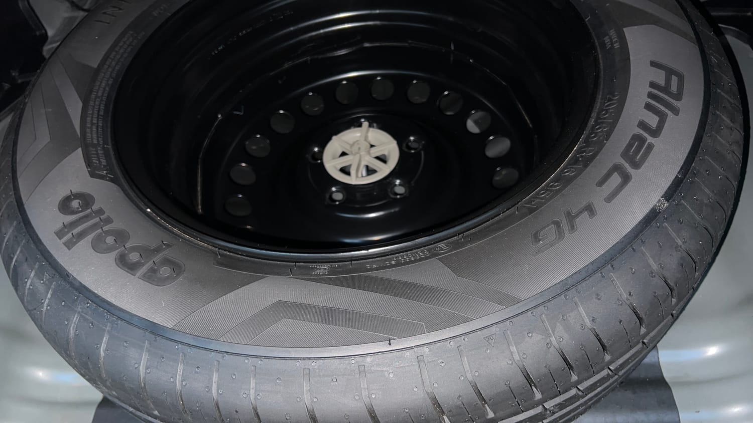 Used 2024 Hyundai Creta SX (O) 1.5 Petrol IVT Petrol Automatic tyres SPARE TYRE VIEW