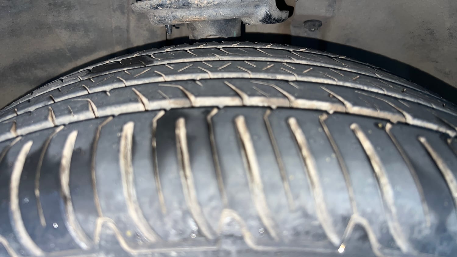 Used 2018 Jeep Compass Longitude (O) 2.0 Diesel Diesel Manual tyres RIGHT FRONT TYRE TREAD VIEW