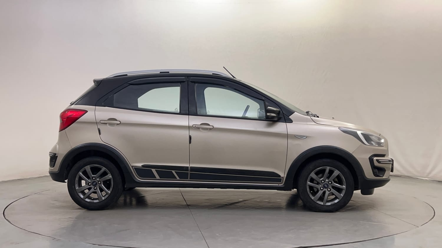 Used 2018 Ford Freestyle Titanium Plus 1.2 Ti-VCT Petrol Manual exterior RIGHT SIDE VIEW