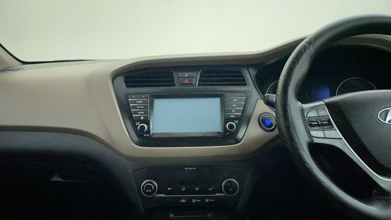 Used 2016 Hyundai Elite i20 Asta 1.2 (O) Petrol Manual interior MUSIC SYSTEM & AC CONTROL VIEW