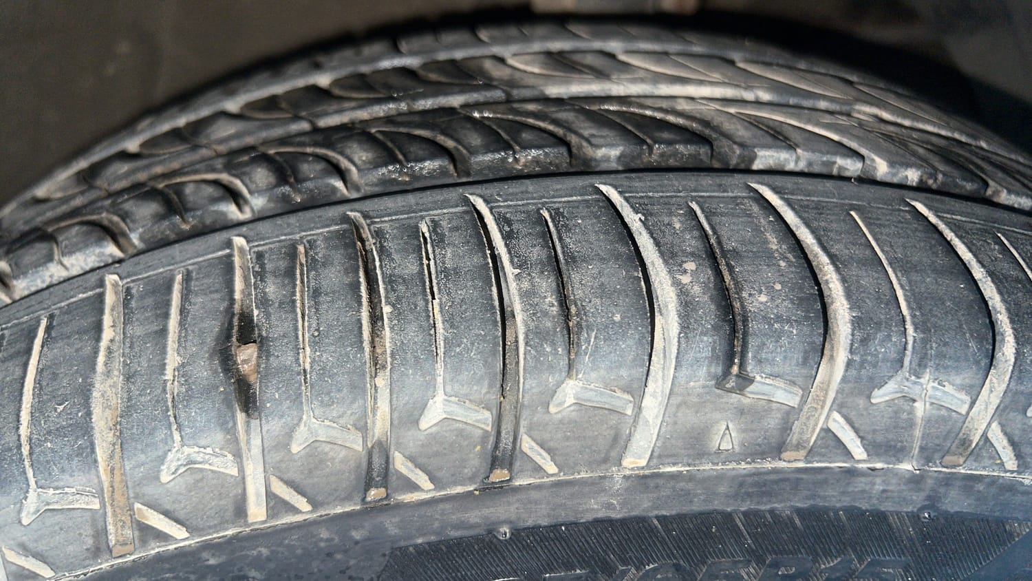 Used 2019 Maruti Suzuki XL6 Alpha MT Petrol Petrol Manual tyres RIGHT FRONT TYRE TREAD VIEW
