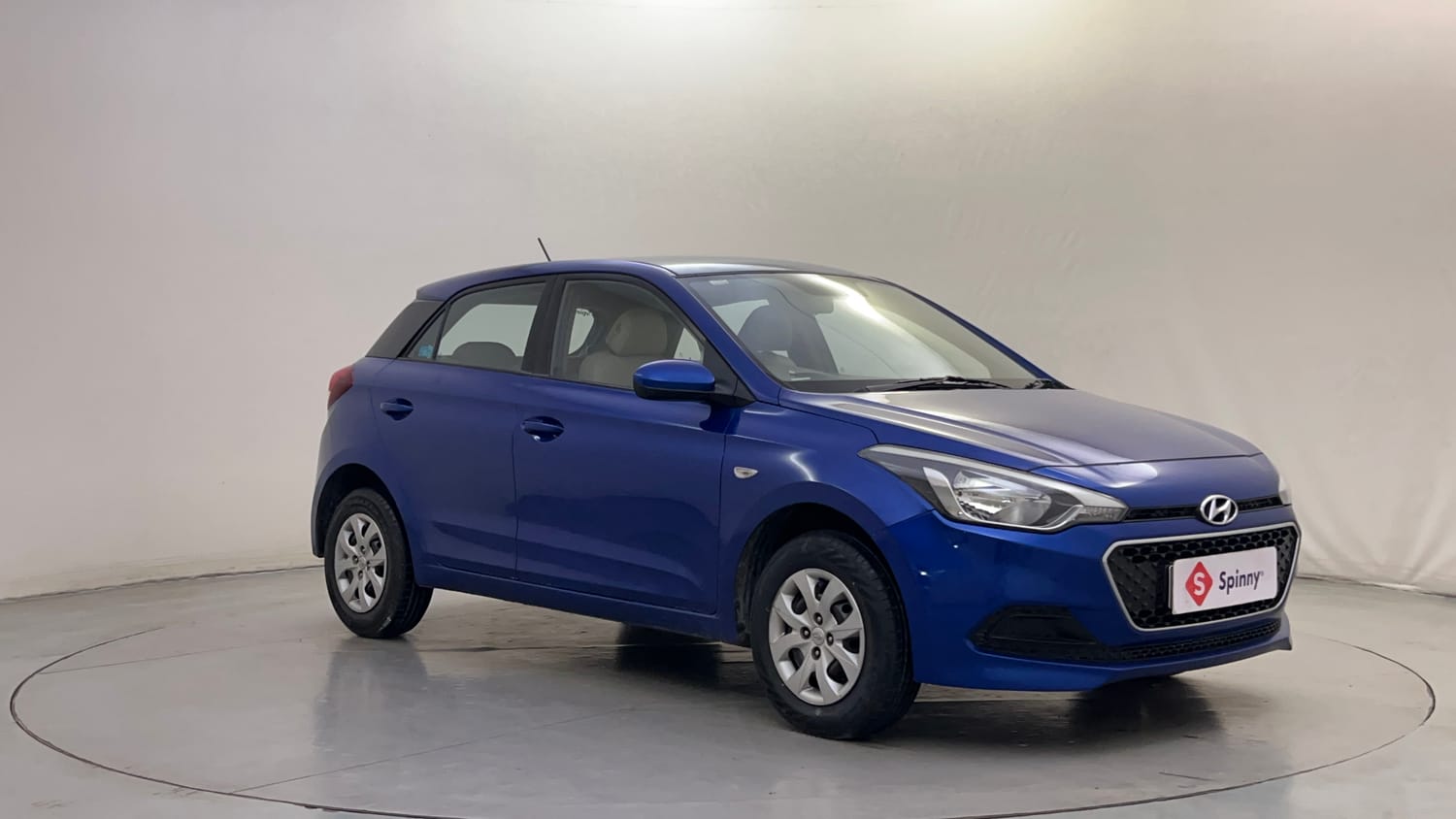 Used 2015 Hyundai Elite i20 Sportz 1.2 Petrol Manual exterior RIGHT FRONT CORNER VIEW