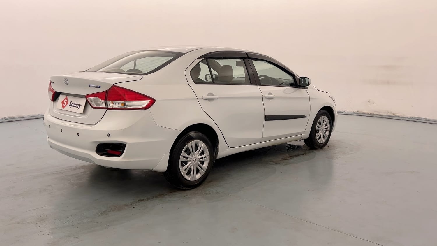 Used 2018 Maruti Suzuki Ciaz Delta 1.3 Hybrid Diesel Manual exterior RIGHT REAR CORNER VIEW
