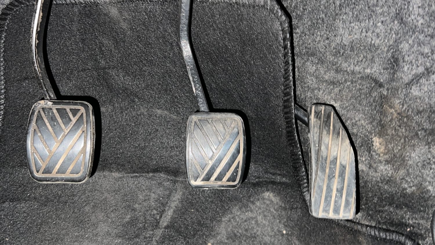 Used 2013 Maruti Suzuki Wagon R Stingray VXi Petrol Manual interior PEDALS VIEW