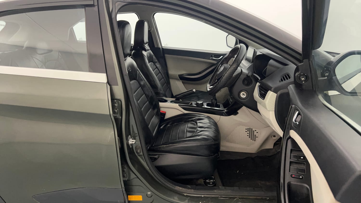 Used 2021 Tata Nexon XZ Petrol Manual interior RIGHT SIDE FRONT DOOR CABIN VIEW