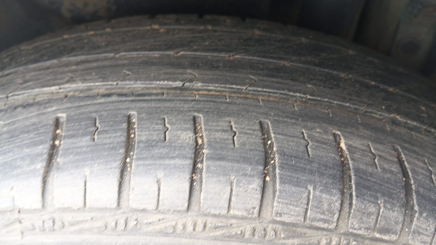 Used 2013 Maruti Suzuki Swift Dzire VDI Diesel Manual tyres LEFT REAR TYRE TREAD VIEW
