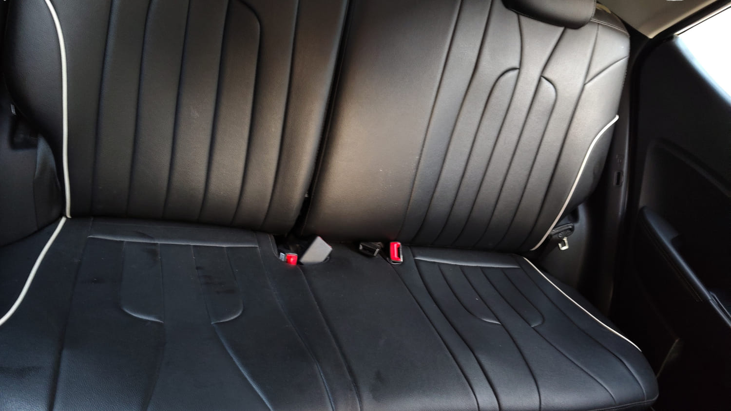 Used 2024 Hyundai Venue S (O) Plus 1.2 Petrol Adventure Edition Petrol Manual interior REAR SEAT CONDITION VIEW