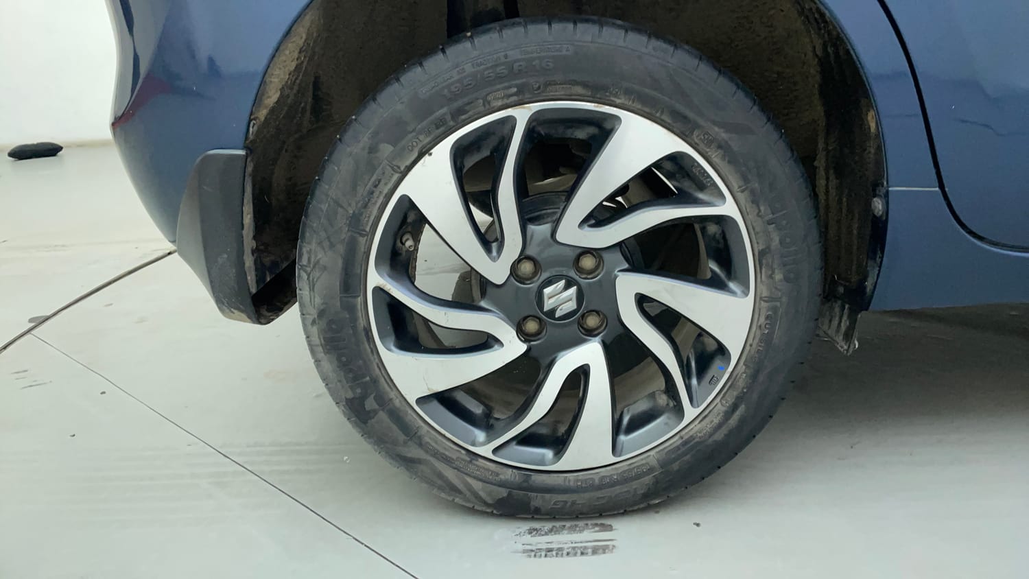 Used 2019 Maruti Suzuki Baleno Alpha Petrol Manual tyres RIGHT REAR TYRE RIM VIEW