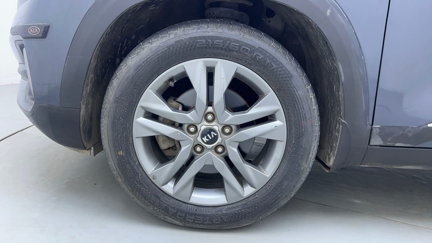 Used 2020 Kia Seltos HTX 1.5 Petrol Manual tyres LEFT FRONT TYRE RIM VIEW