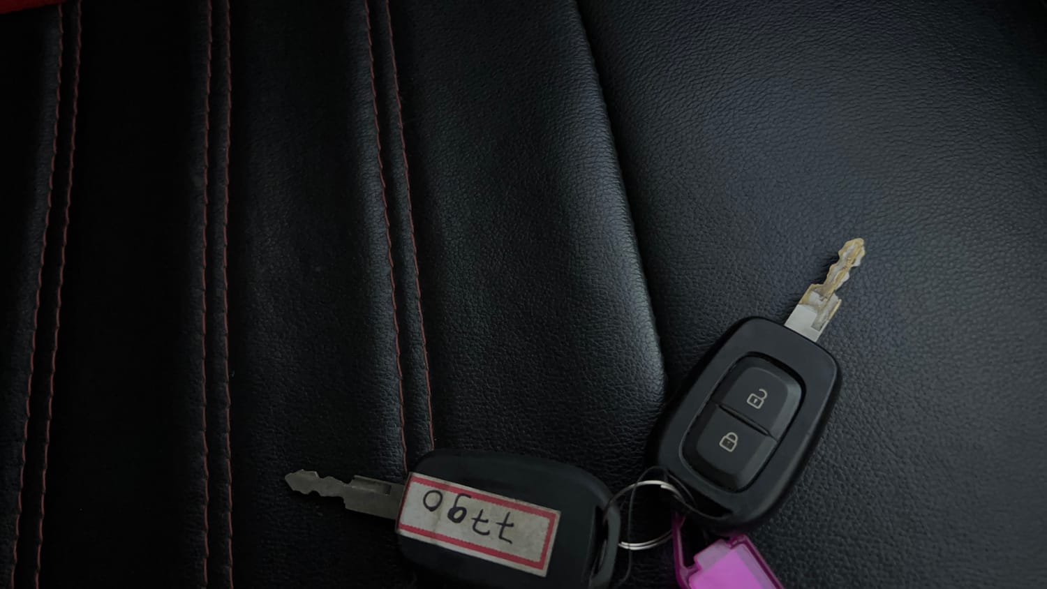 Used 2017 Renault Kwid RXT Petrol Manual extra CAR KEY VIEW