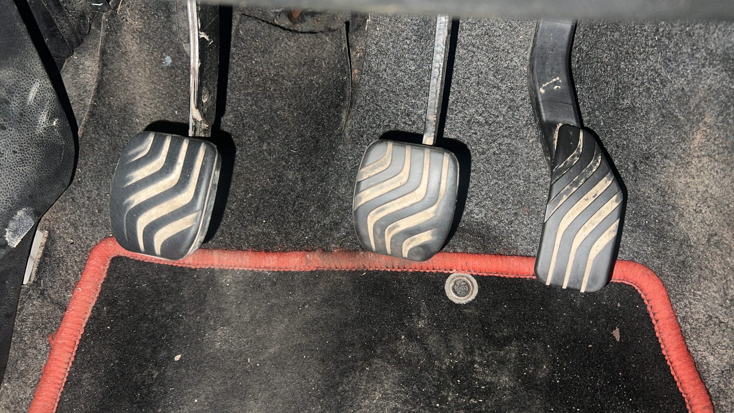 Used 2020 Renault Kwid 1.0 RXT Petrol Manual interior PEDALS VIEW