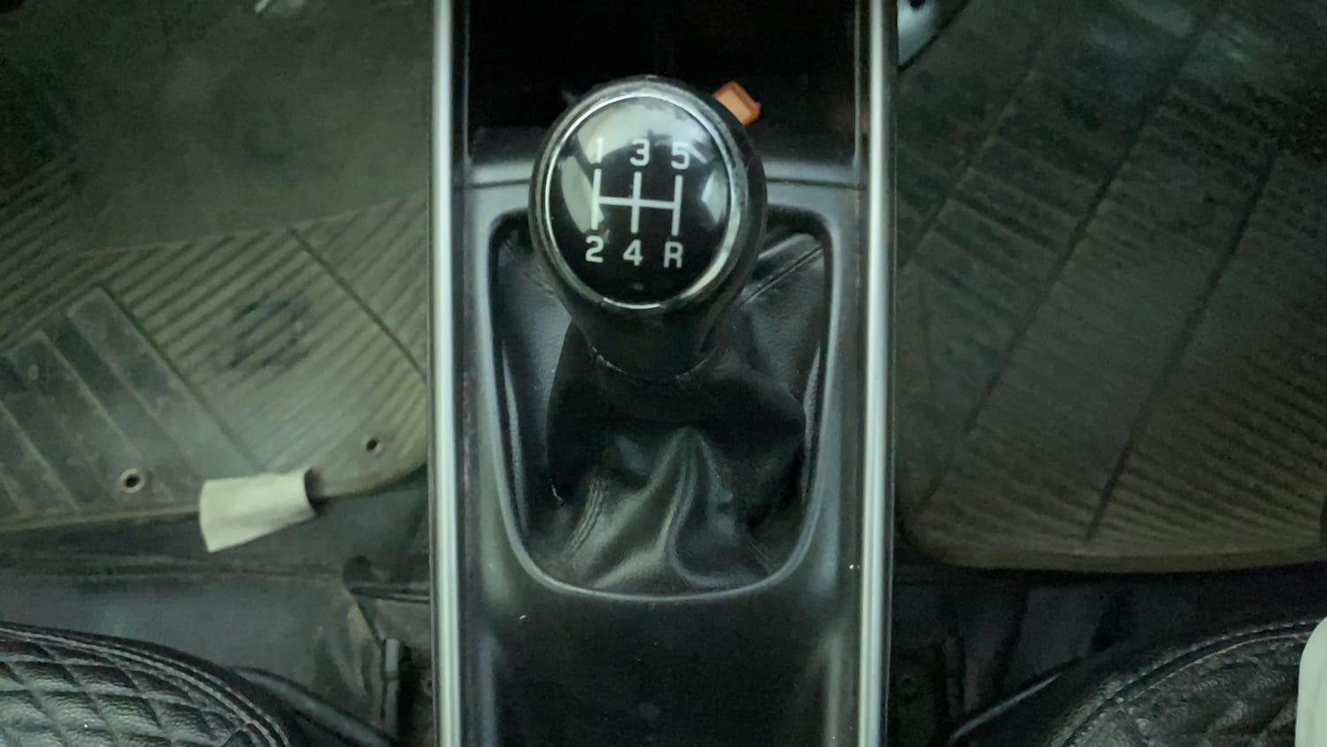 Used 2019 Maruti Suzuki Baleno Alpha Petrol Manual interior GEAR  KNOB VIEW