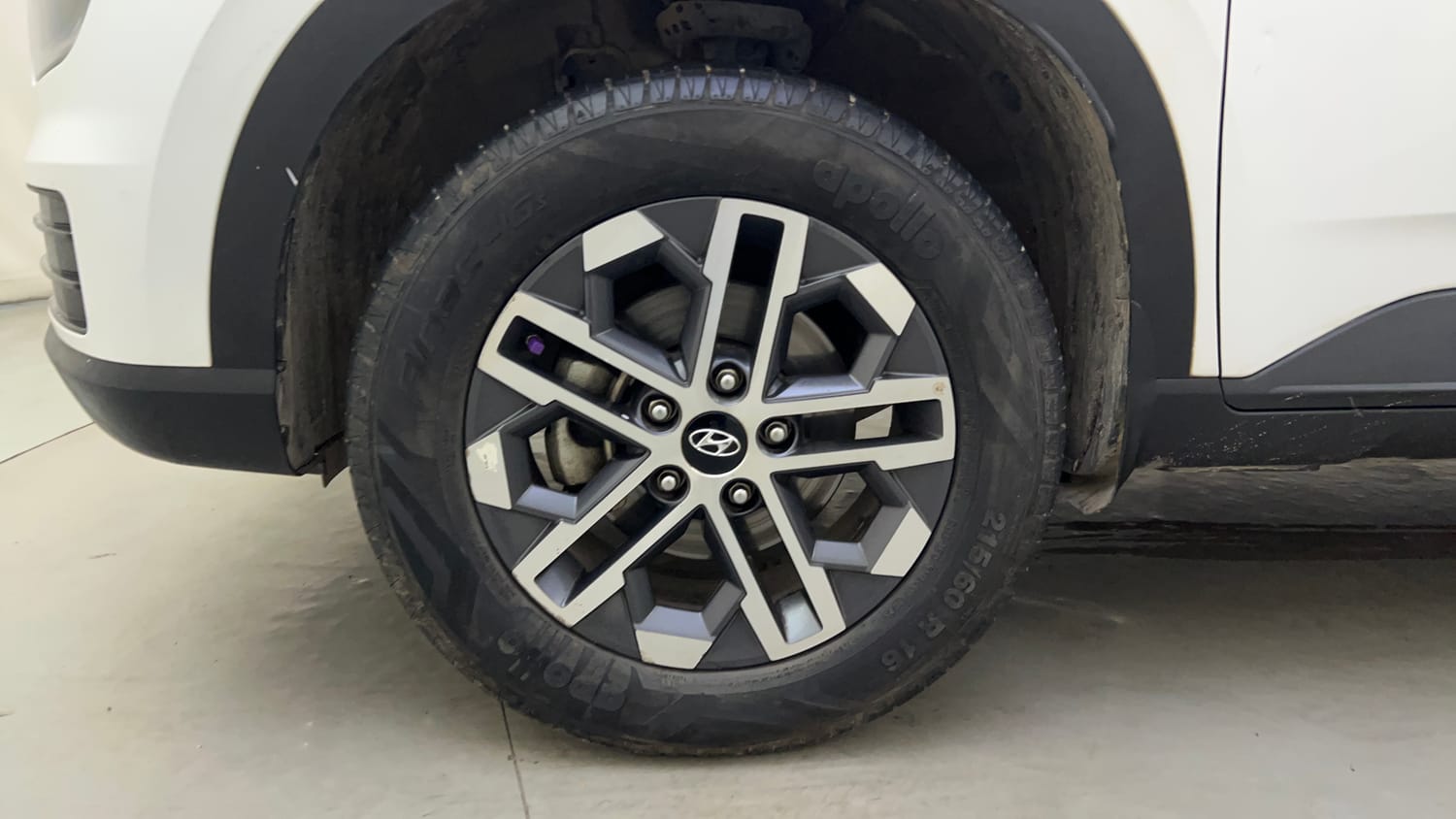Used 2022 Hyundai Venue SX 1.2 Petrol Petrol Manual tyres LEFT FRONT TYRE RIM VIEW