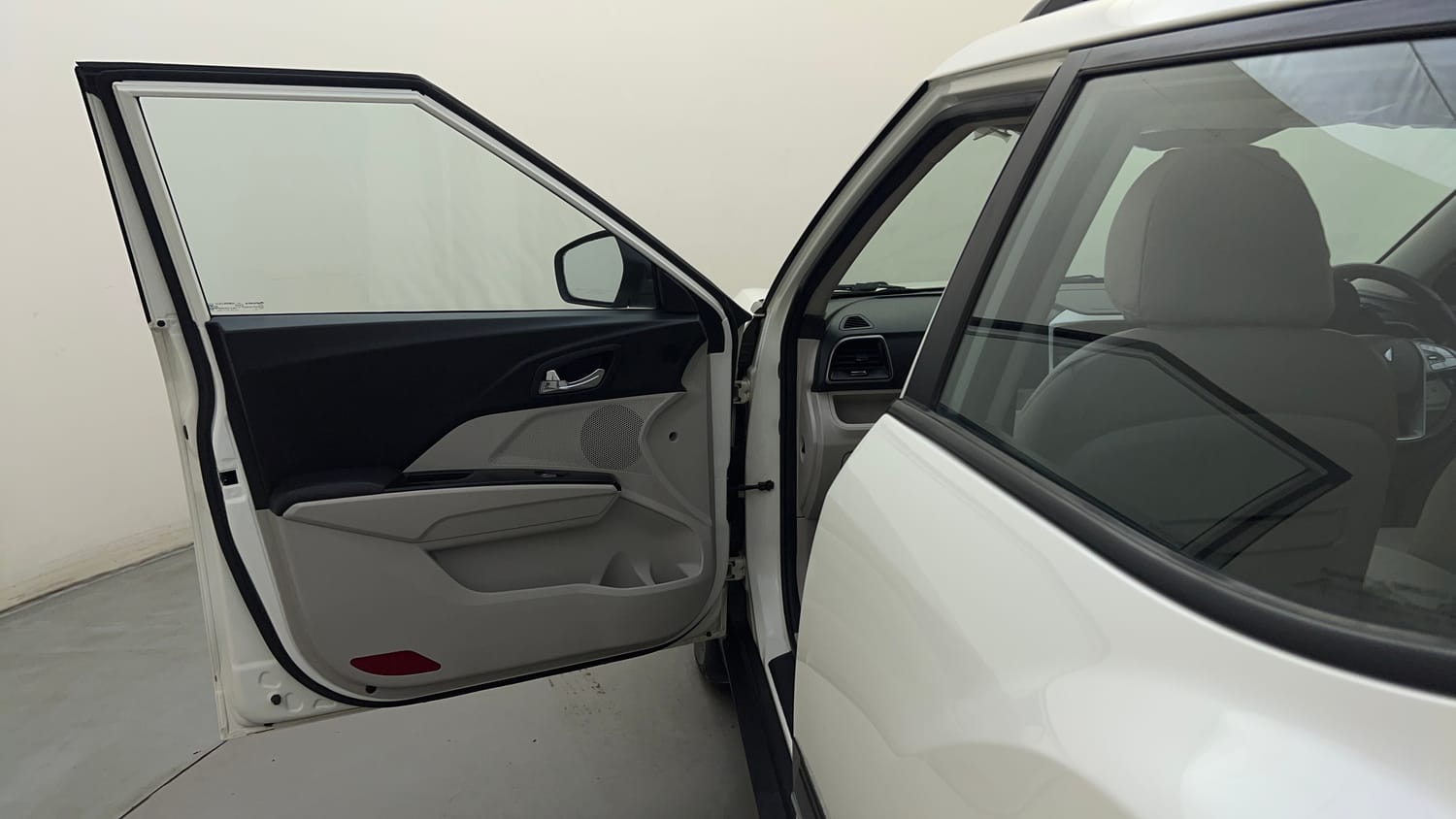 Used 2023 Mahindra XUV 300 W8 (O) 1.5 Diesel AMT Diesel Automatic interior LEFT FRONT DOOR OPEN VIEW