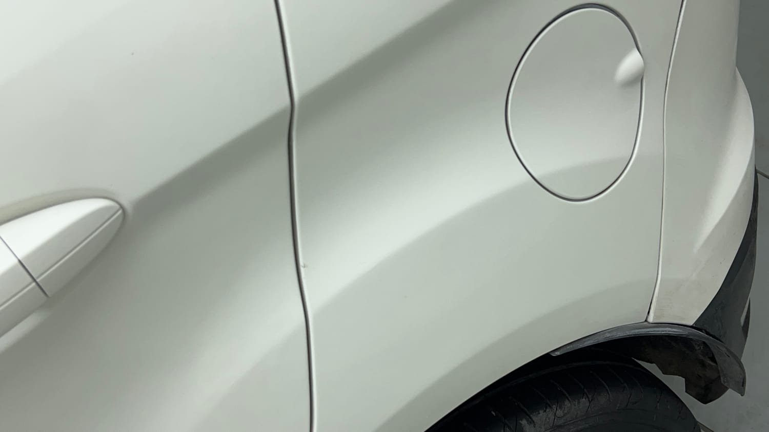 Used 2020 Ford EcoSport Titanium 1.5L Ti-VCT Petrol Manual dents MINOR SCRATCH
