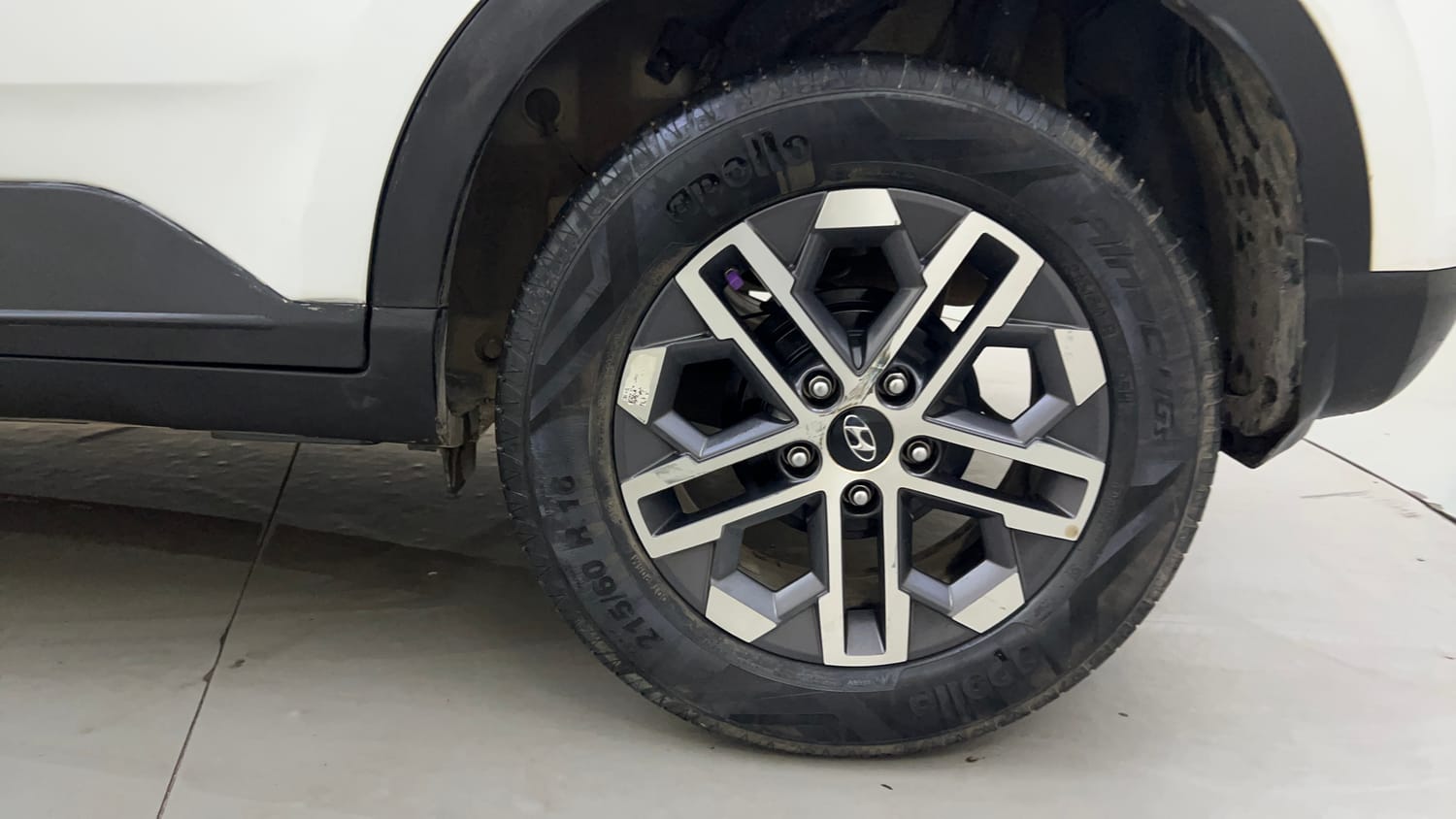 Used 2022 Hyundai Venue SX 1.2 Petrol Petrol Manual tyres LEFT REAR TYRE RIM VIEW
