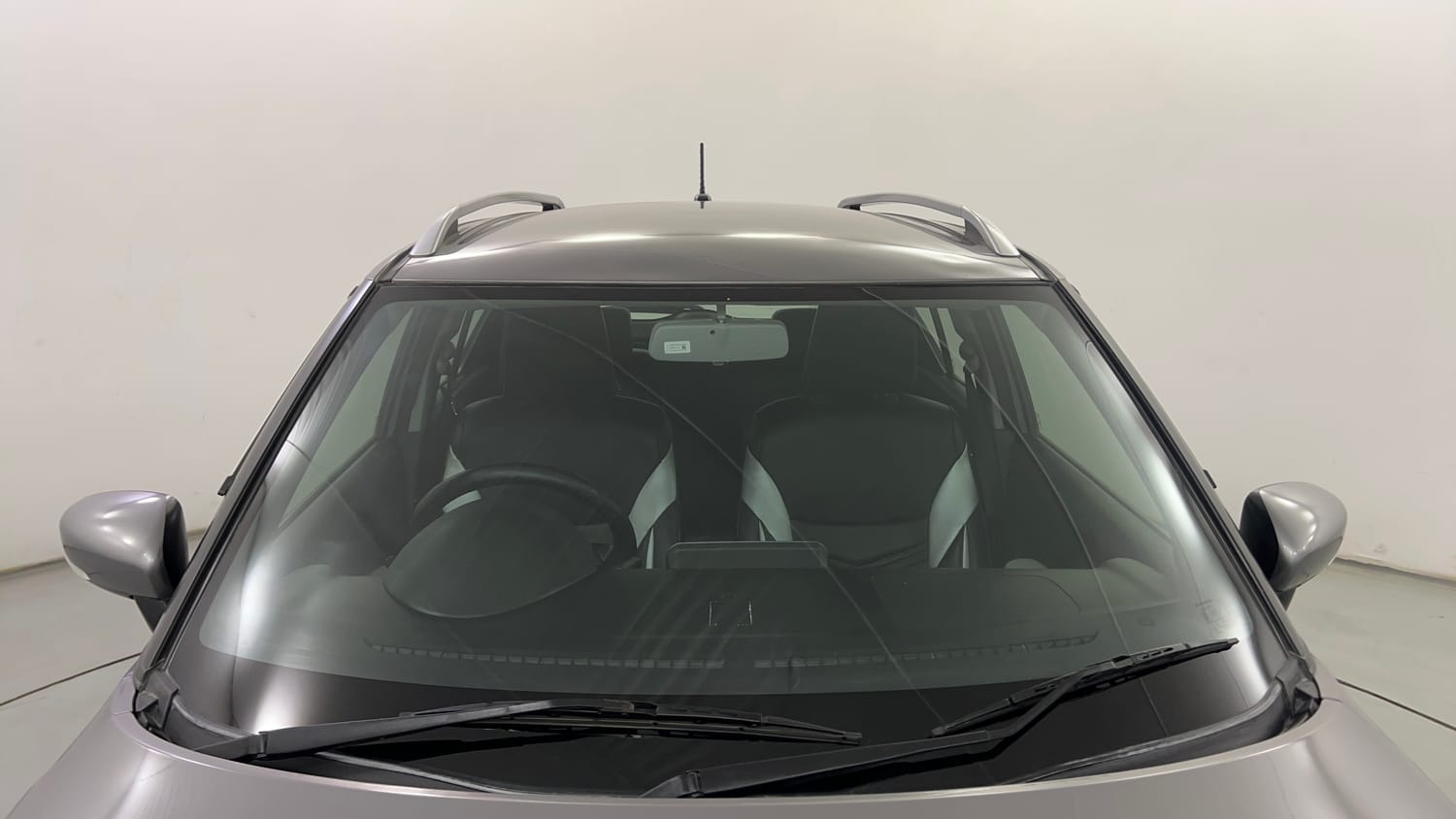 Used 2023 Maruti Suzuki Ignis Zeta 1.2 MT Petrol Manual exterior FRONT WINDSHIELD VIEW