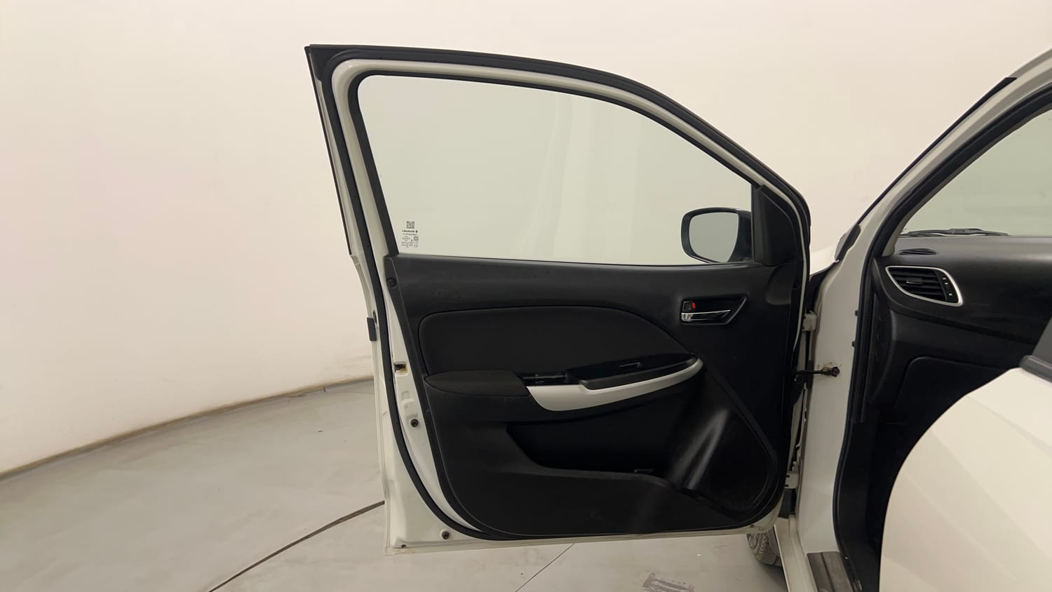 Used 2018 Maruti Suzuki Baleno Delta 1.2 Petrol Manual interior LEFT FRONT DOOR OPEN VIEW