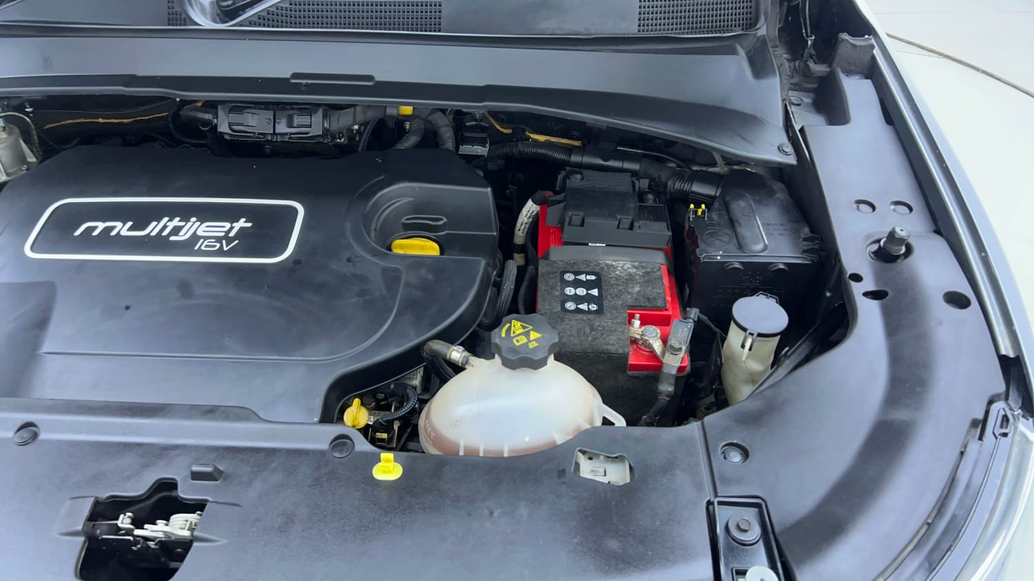 Used 2018 Jeep Compass Longitude (O) 2.0 Diesel Diesel Manual engine ENGINE LEFT SIDE VIEW