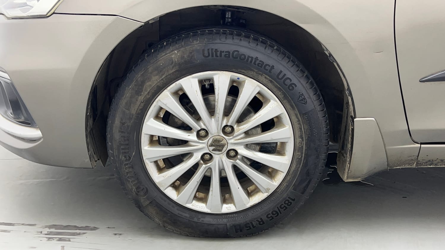 Used 2019 Maruti Suzuki Ciaz Delta Hybrid 1.5 Petrol Manual tyres LEFT FRONT TYRE RIM VIEW