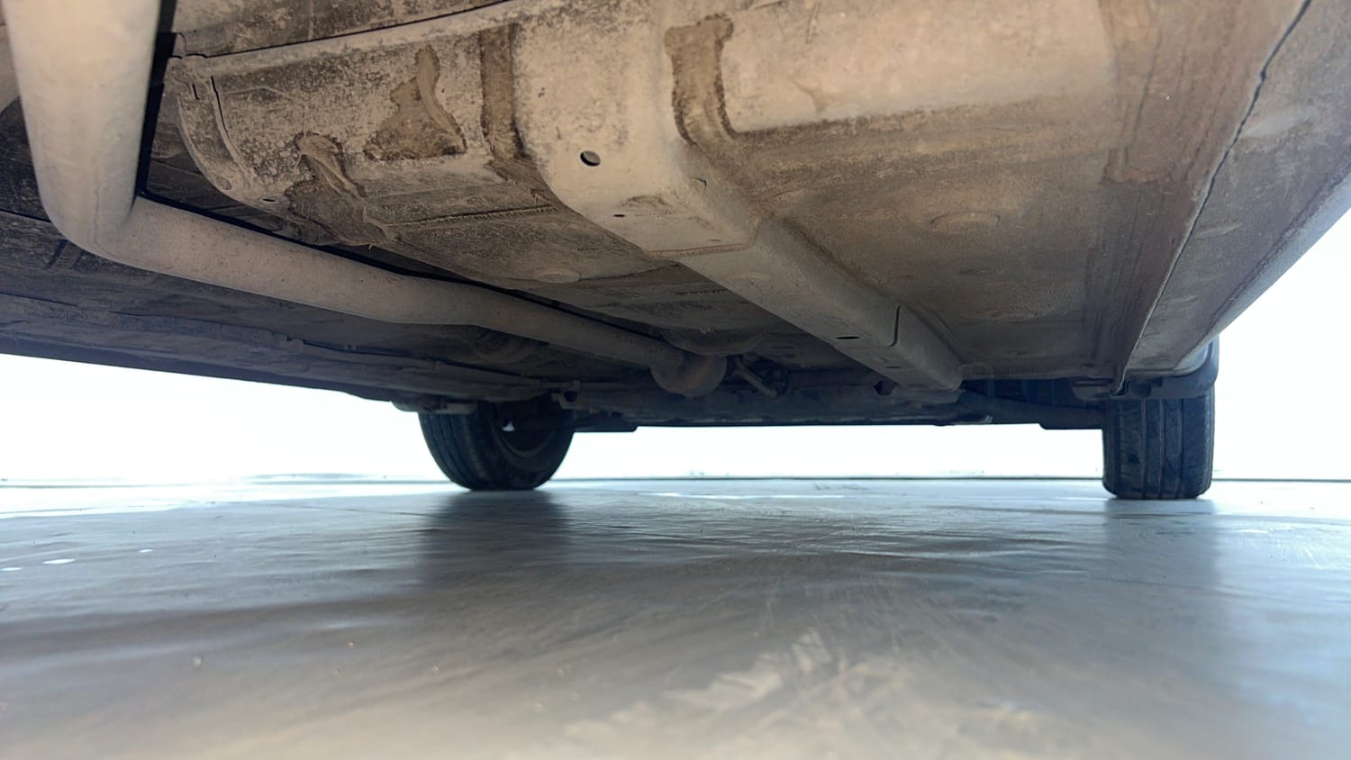 Used 2022 Hyundai Aura S 1.2 CNG Cng Manual extra REAR RIGHT UNDERBODY VIEW