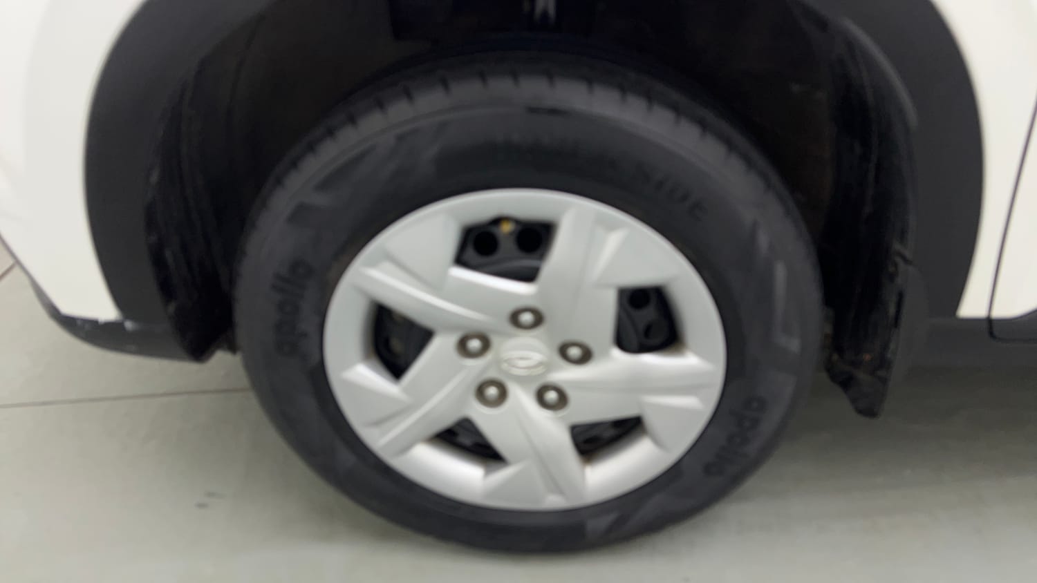 Used 2022 Hyundai Venue S Plus 1.2 Petrol Petrol Manual tyres LEFT FRONT TYRE RIM VIEW
