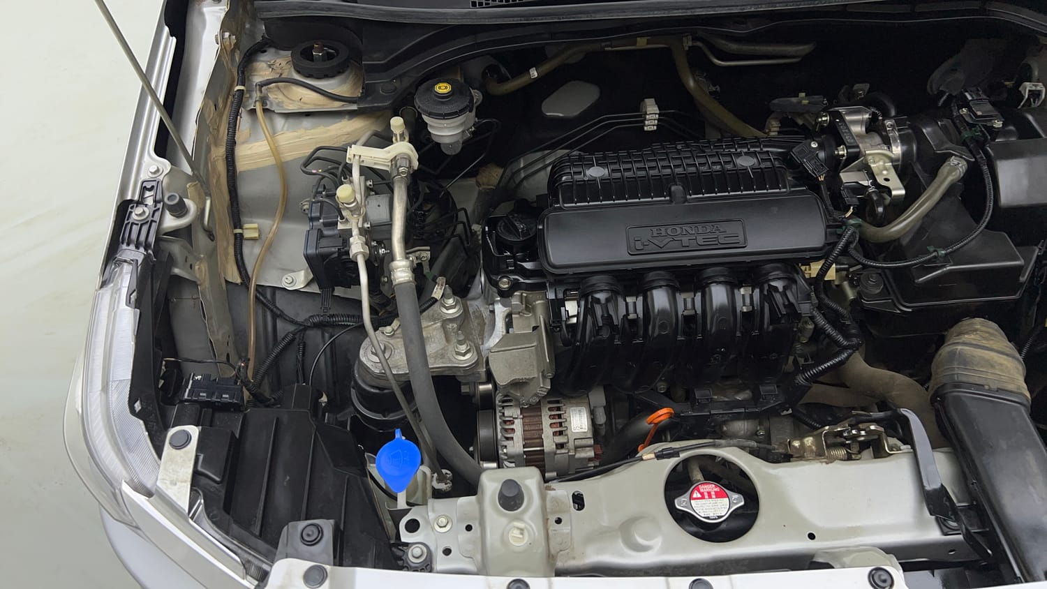 Used 2023 Honda Amaze VX CVT 1.2 Petrol Petrol Automatic engine ENGINE RIGHT SIDE VIEW