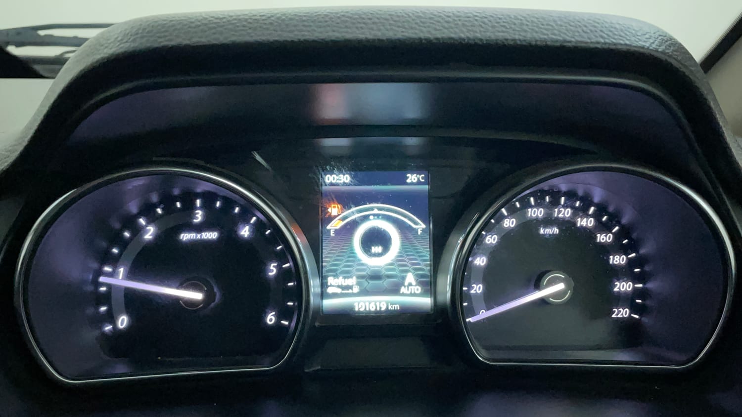 Used 2017 Tata Hexa XT 4x2 7 STR Diesel Manual interior CLUSTERMETER VIEW