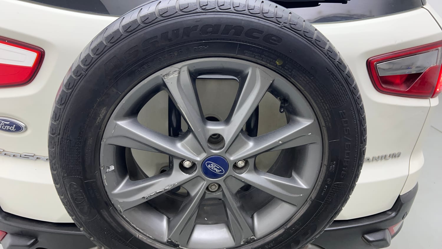 Used 2020 Ford EcoSport Titanium 1.5L Ti-VCT Petrol Manual tyres SPARE TYRE VIEW