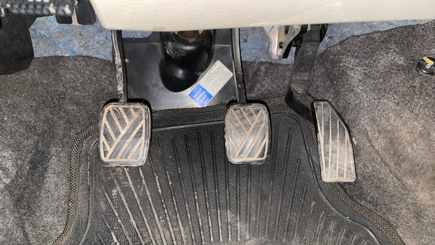 Used 2015 Maruti Suzuki Celerio ZXi Petrol Manual interior PEDALS VIEW
