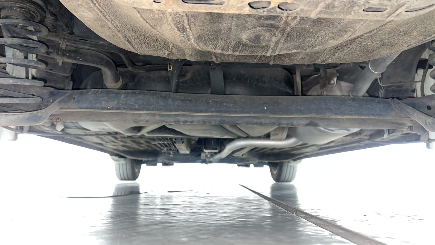 Used 2023 Honda Amaze VX MT 1.2 Petrol Petrol Manual extra REAR UNDERBODY VIEW (TAKEN FROM REAR)