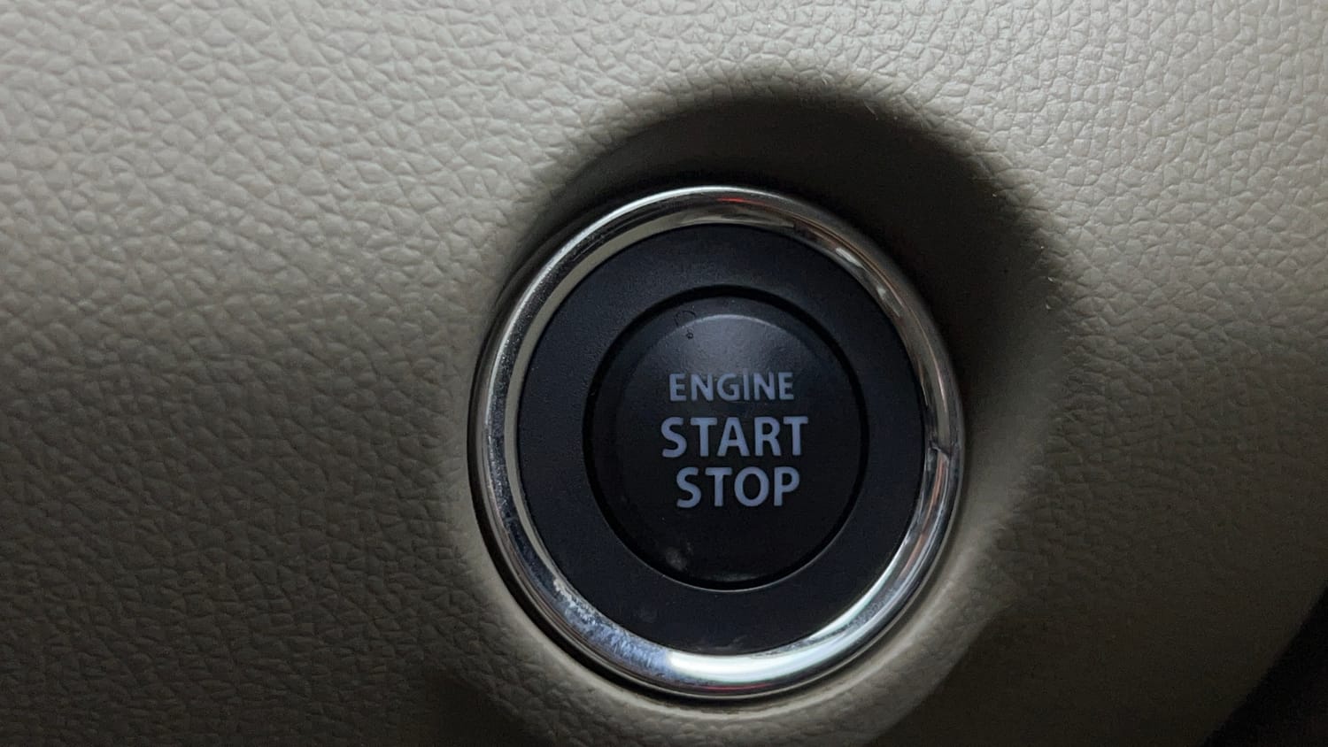 Used 2018 Maruti Suzuki Dzire ZXi AMT Petrol Automatic top_features Keyless start