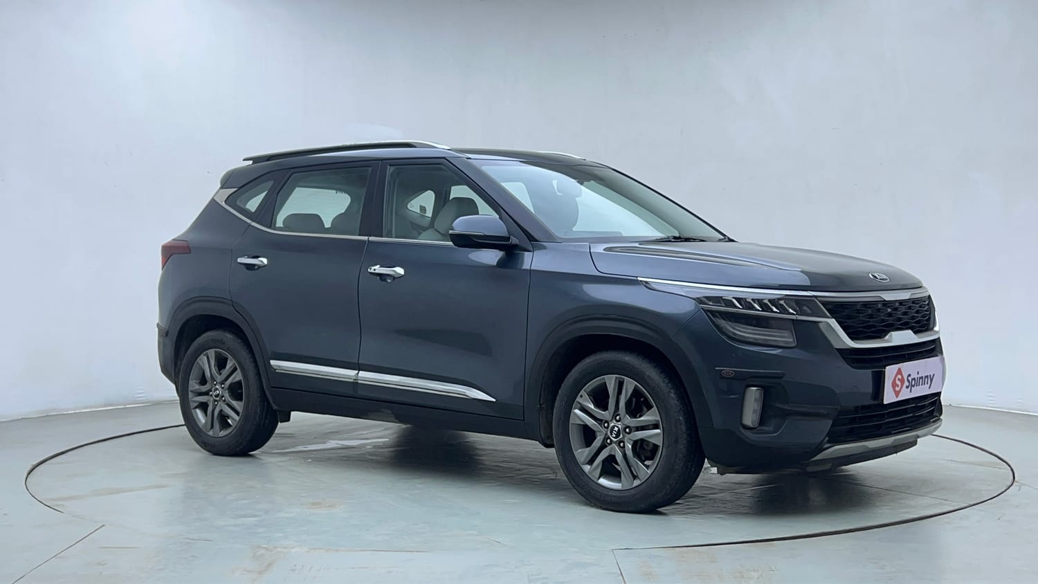 Used 2020 Kia Seltos HTX 1.5 Petrol Manual exterior RIGHT FRONT CORNER VIEW