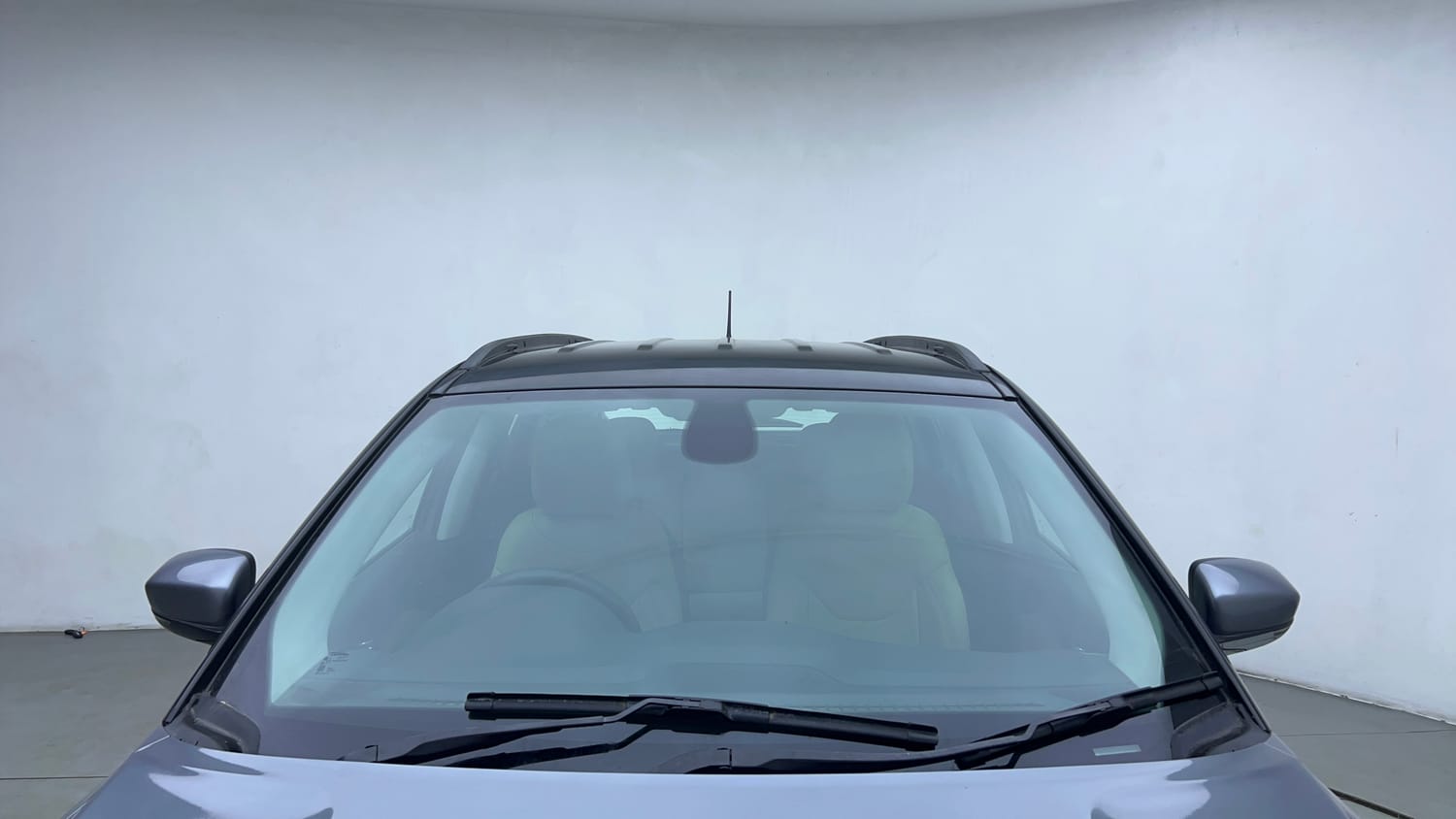Used 2018 Jeep Compass Longitude (O) 2.0 Diesel Diesel Manual exterior FRONT WINDSHIELD VIEW