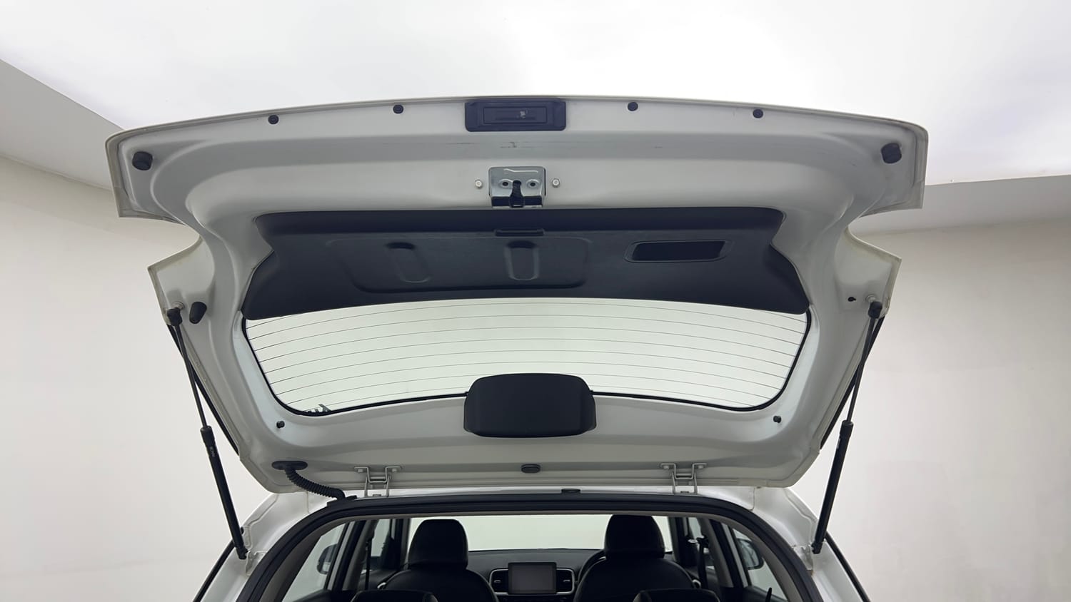 Used 2022 Hyundai Venue S Plus 1.2 Petrol Petrol Manual interior DICKY DOOR OPEN VIEW