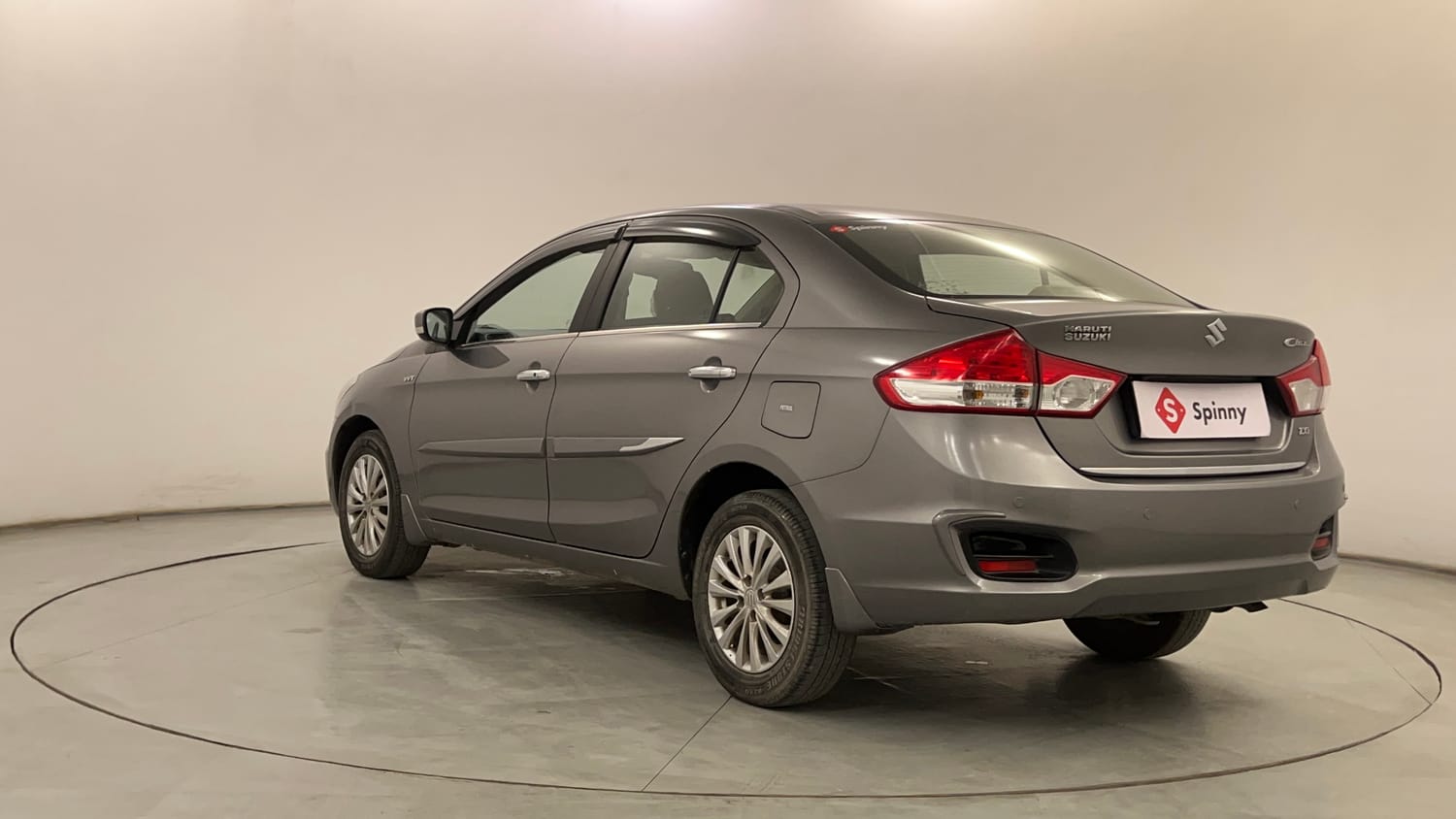 Used 2015 Maruti Suzuki Ciaz ZXi Petrol Manual exterior LEFT REAR CORNER VIEW