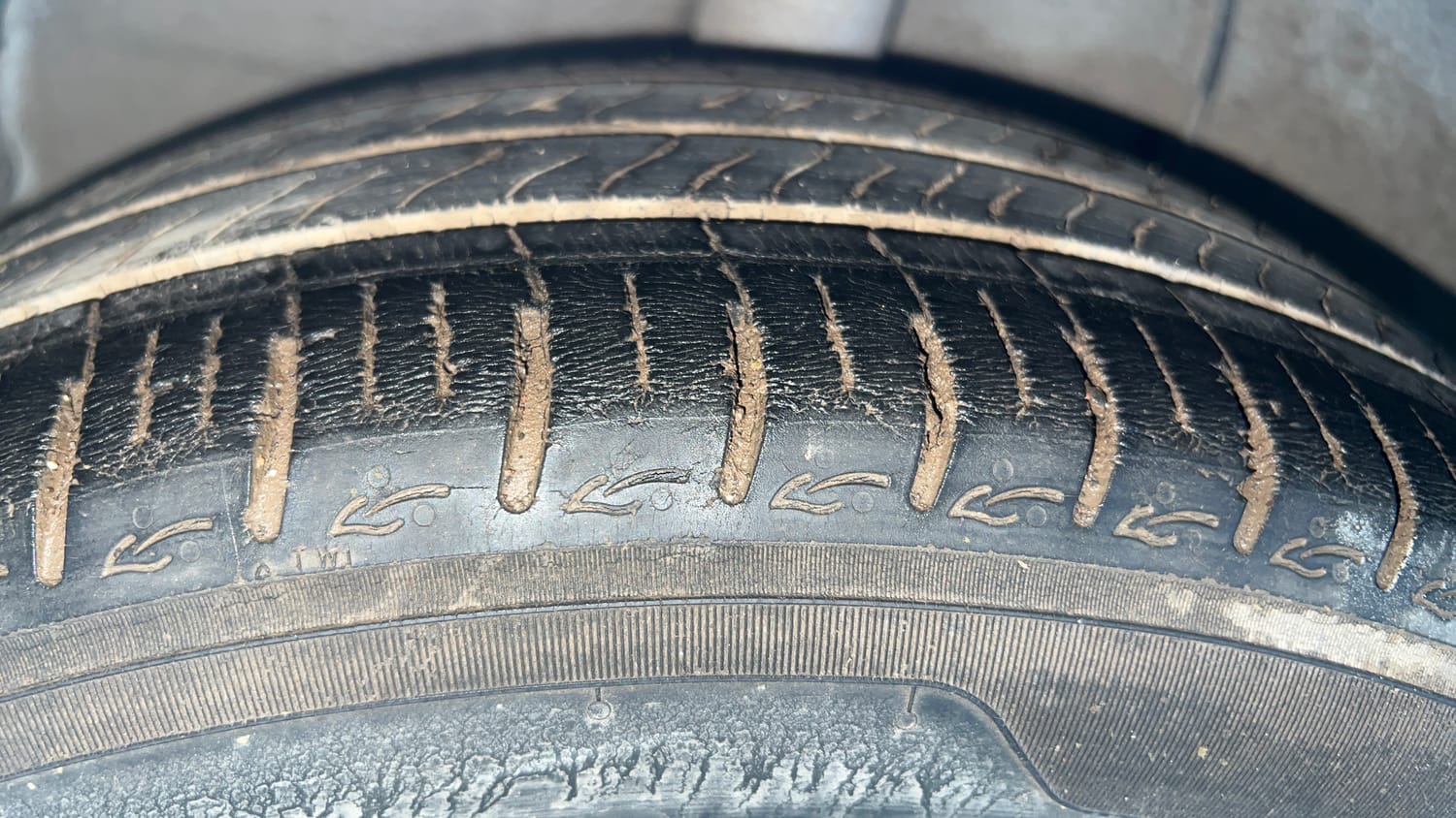 Used 2021 Hyundai Aura SX Plus 1.2 AMT Petrol Petrol Automatic tyres RIGHT REAR TYRE TREAD VIEW