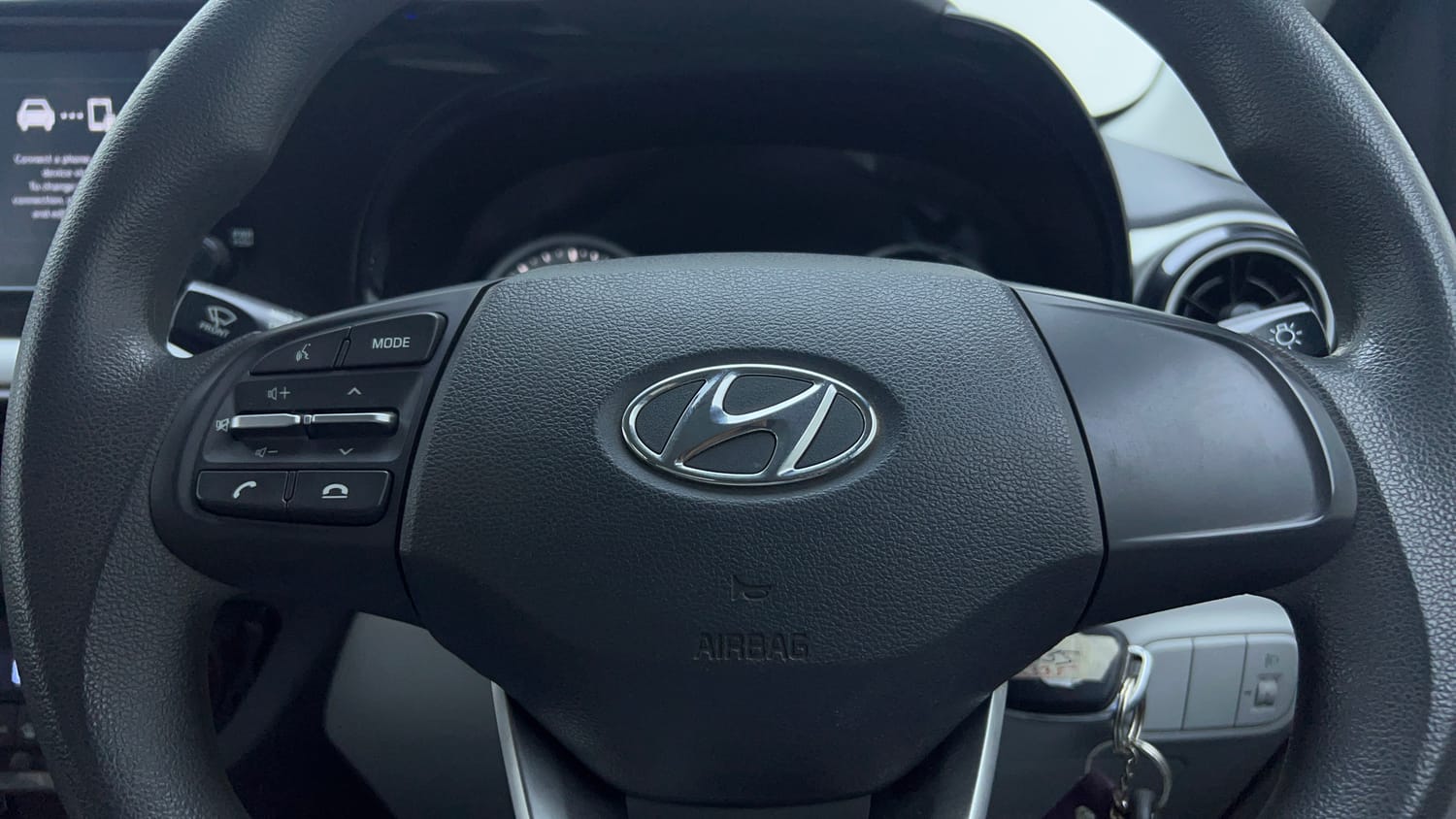 Used 2020 Hyundai Grand i10 Nios Sportz AMT 1.2 Kappa VTVT Petrol Automatic top_features Airbags